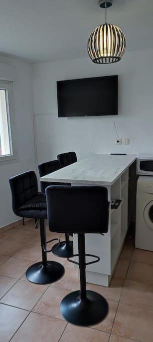 Appartement Face A La Gare Annemasse Bagian luar foto