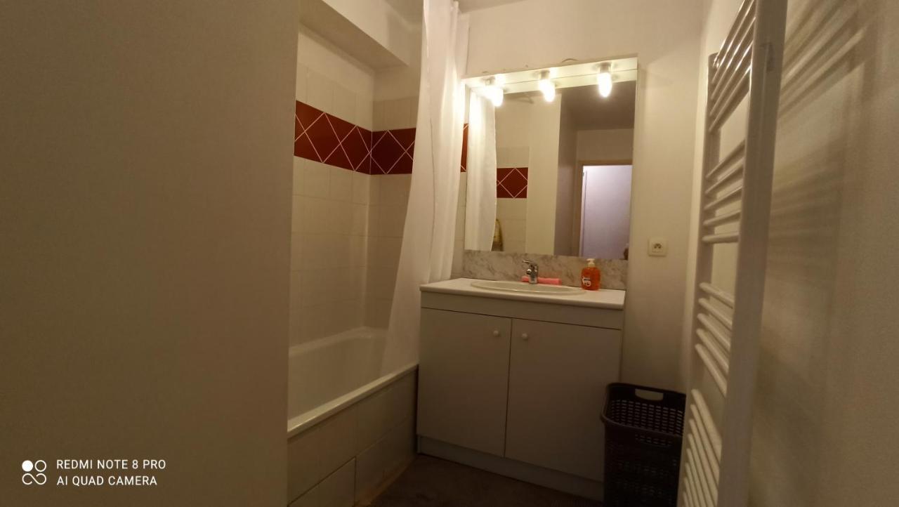 Appartement Face A La Gare Annemasse Bagian luar foto