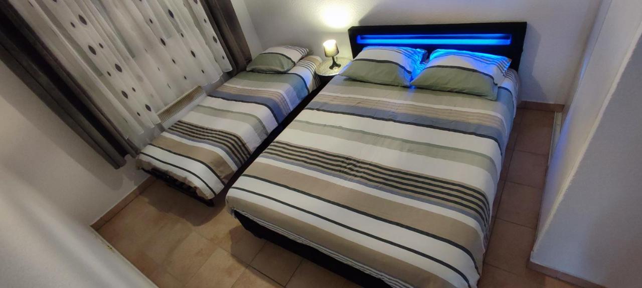Appartement Face A La Gare Annemasse Bagian luar foto