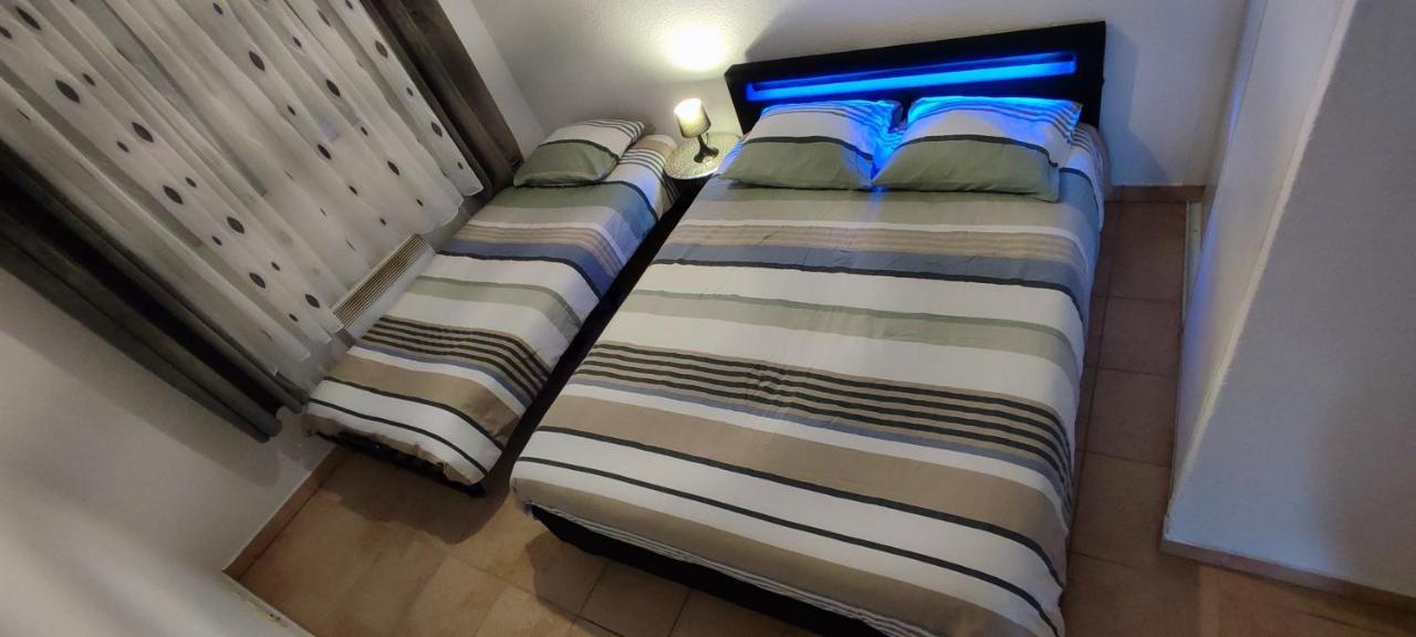 Appartement Face A La Gare Annemasse Bagian luar foto
